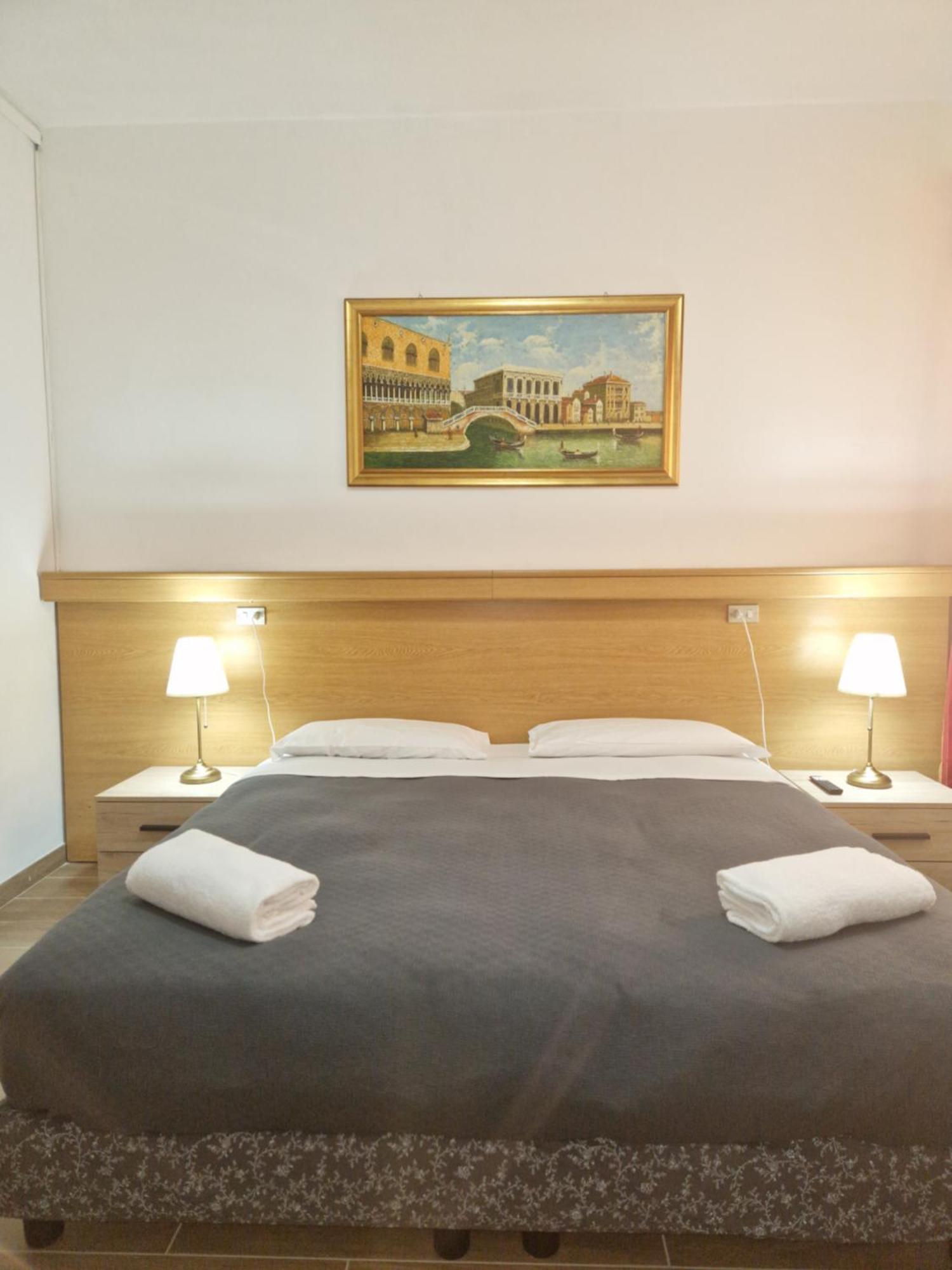 Hotel Tito Местре Экстерьер фото