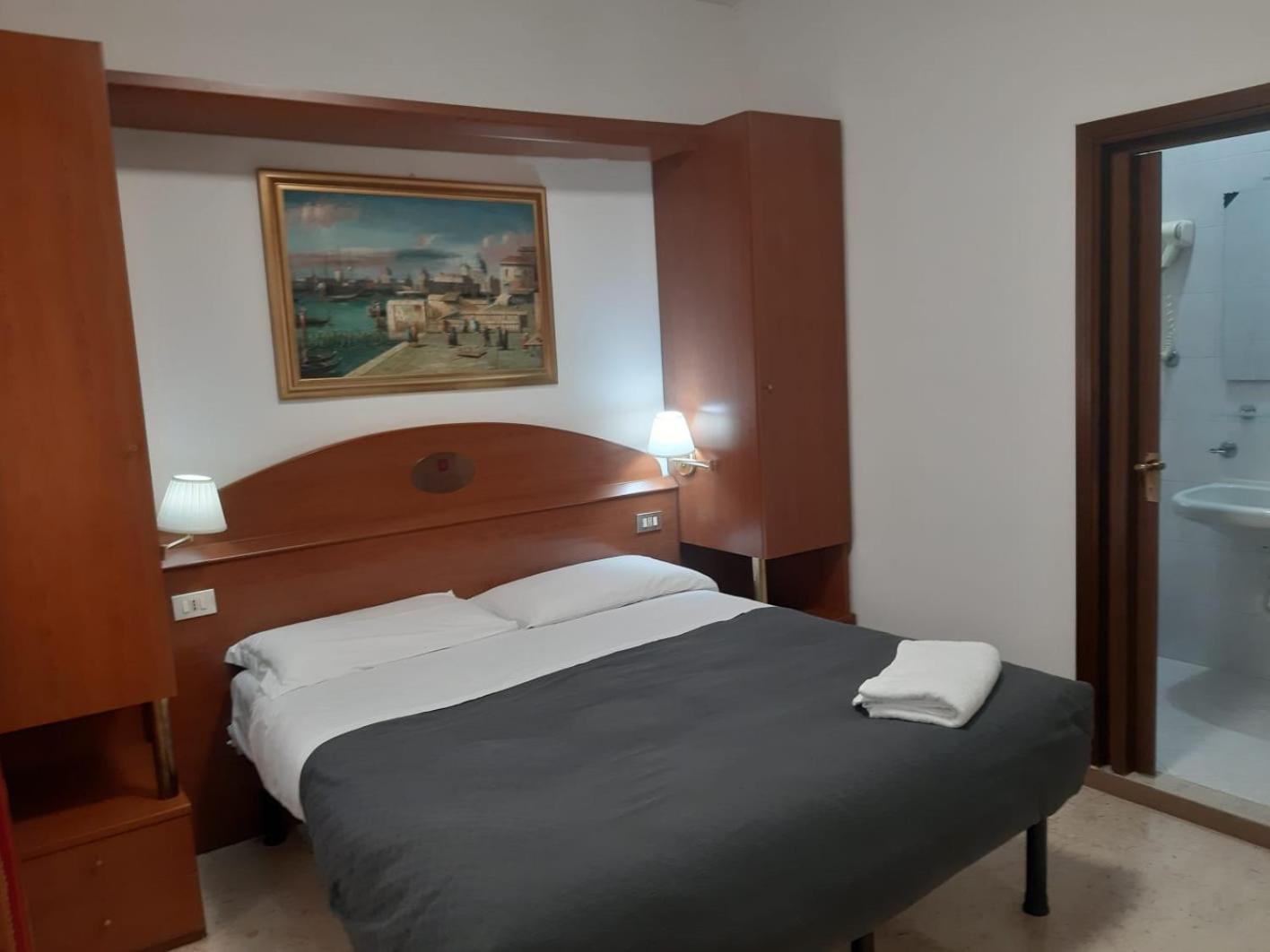 Hotel Tito Местре Экстерьер фото